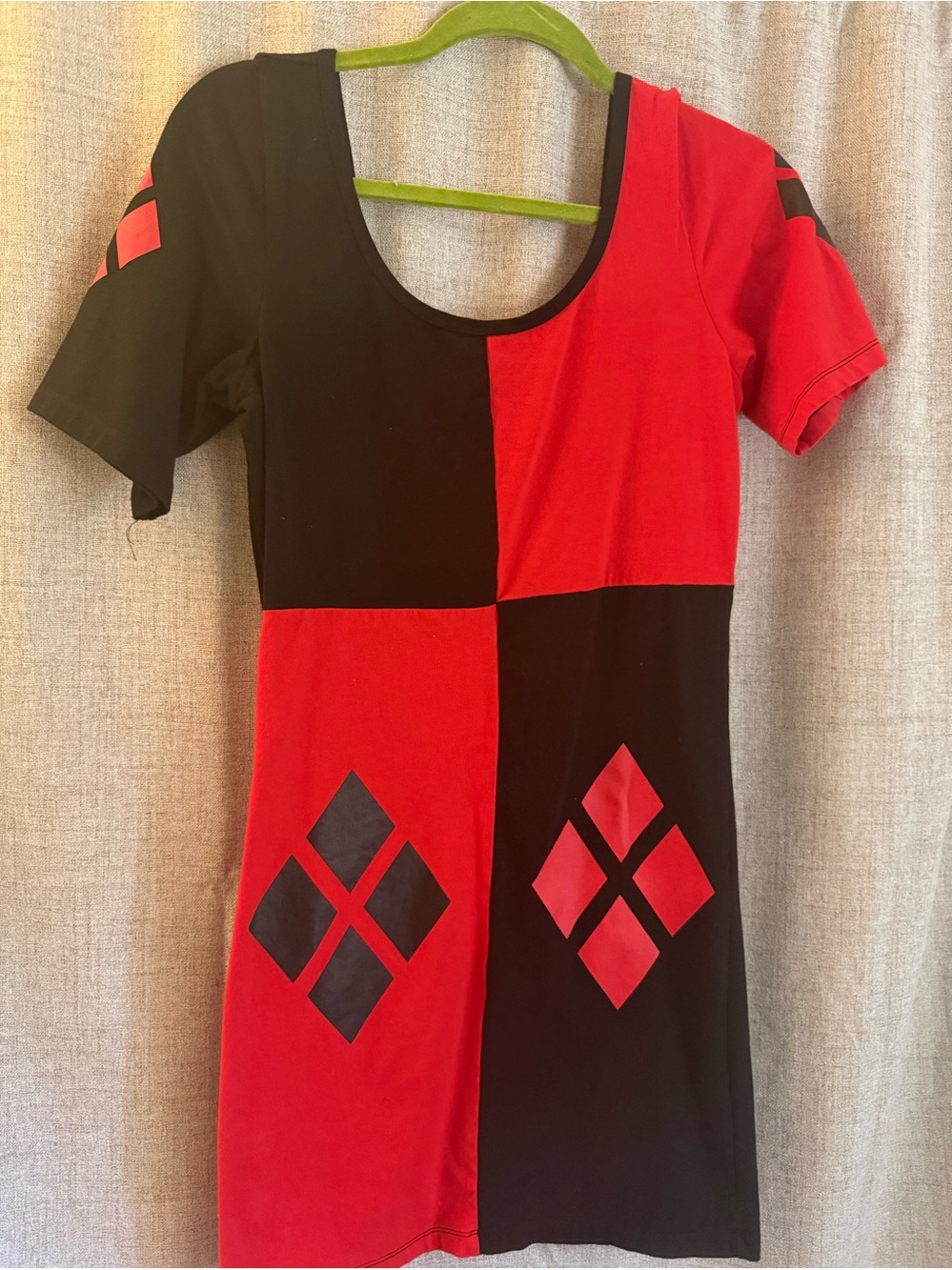 NWOT Harley Quinn DC Comics Red and Black Bodycon Short Sleeve Dress Scoop Neck